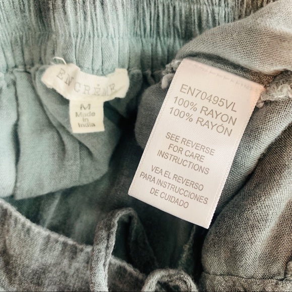 En Creme / Gray Green Stone Washed Shorts - Picture 5 of 7